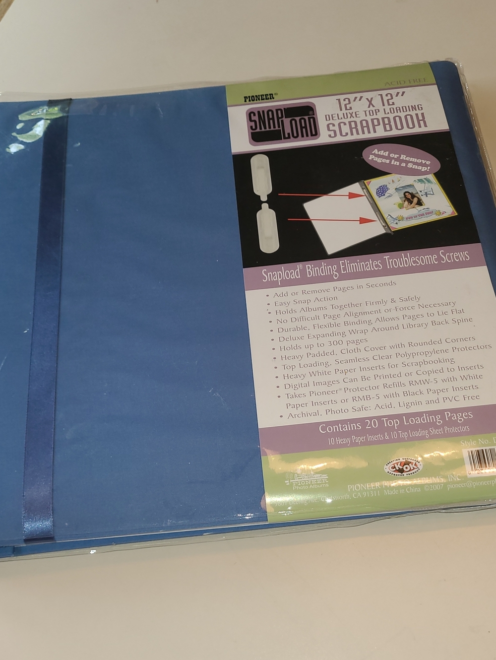 PIONEER Blue Deluxe Top-Loading Scrapbook